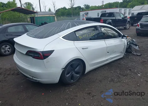 2020 Tesla Model 3 Standard Range Plus Rear-Wheel Drive/Standard Range Rear-Wheel Drive z USA, uszkodzony, nr VIN 5YJ3E1EA7LF645286